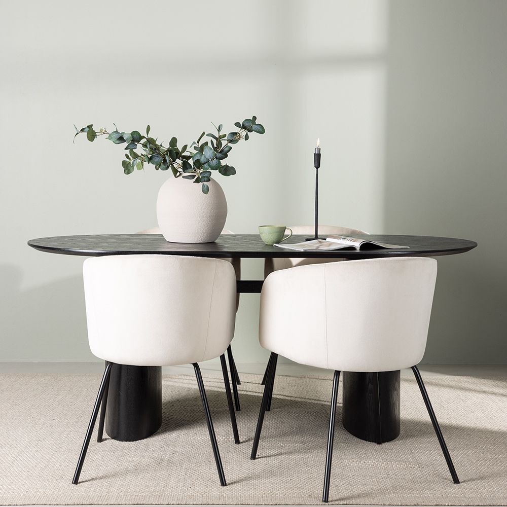 Matgrupp Venture Home Isolde med 4 st Berit stolar