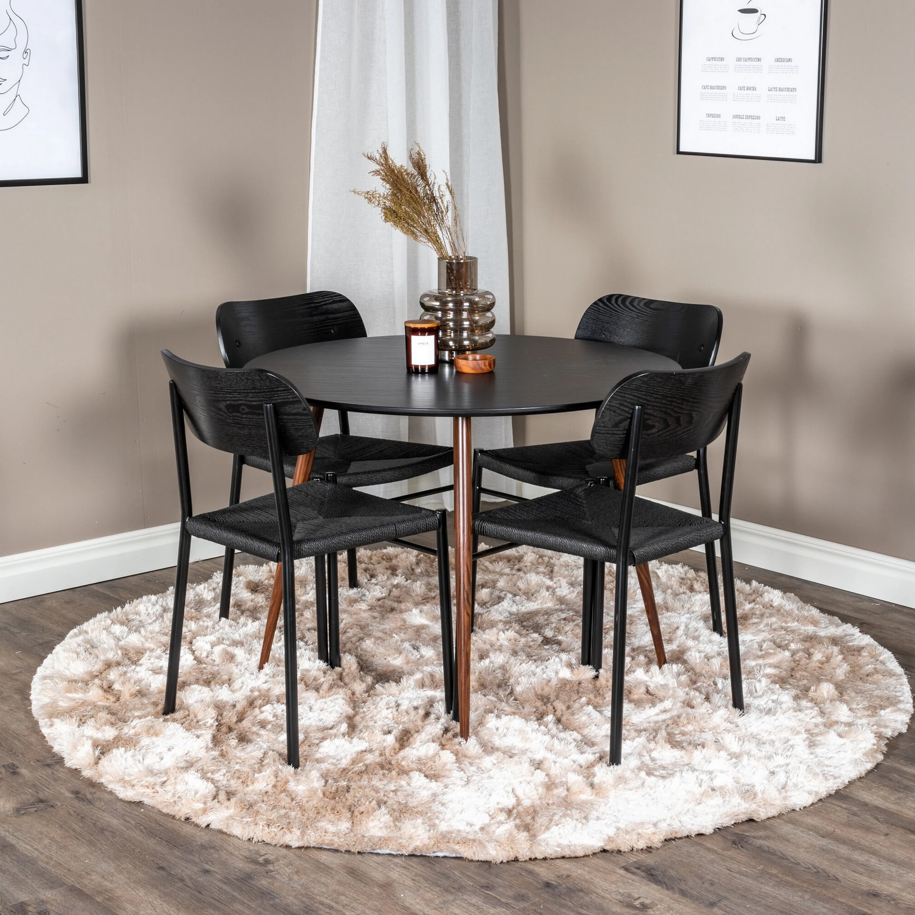 Matgrupp Venture Home Plaza med 4st Polly Stolar