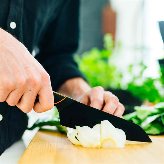 Santokukniv Fiskars Edge 17 cm - Allaround Kniv