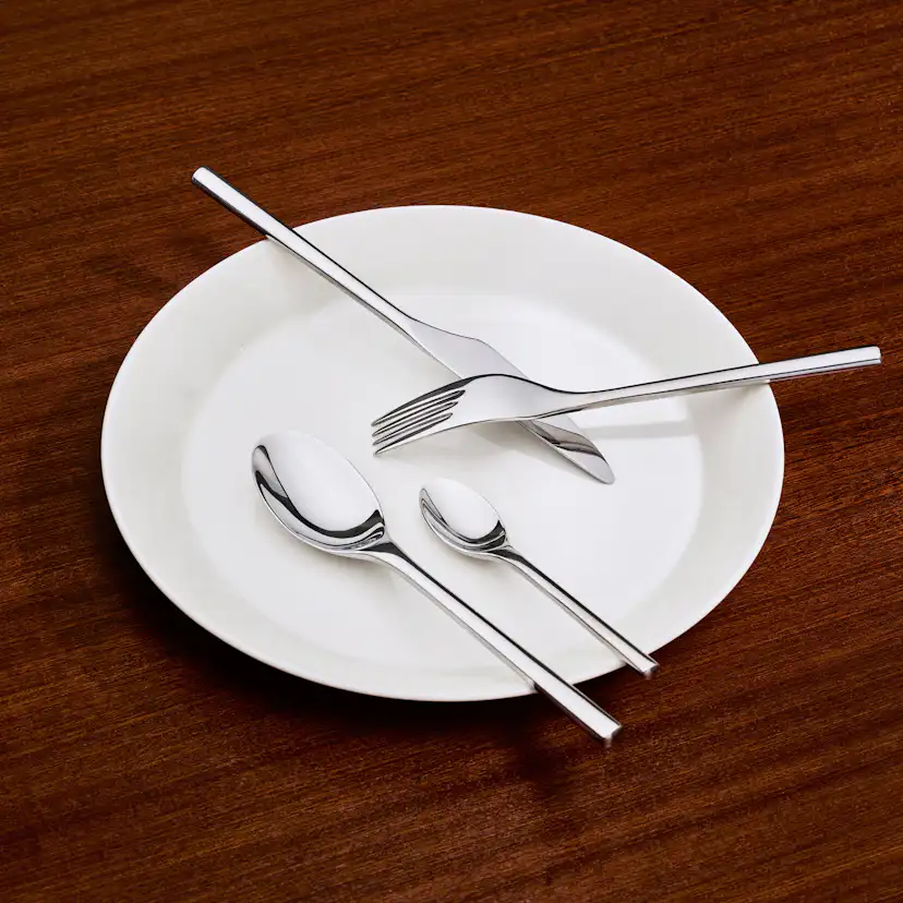 Fiskars Artik Rostfritt Bestick 24 delar Presentförpackning Perfekt Som Gåva