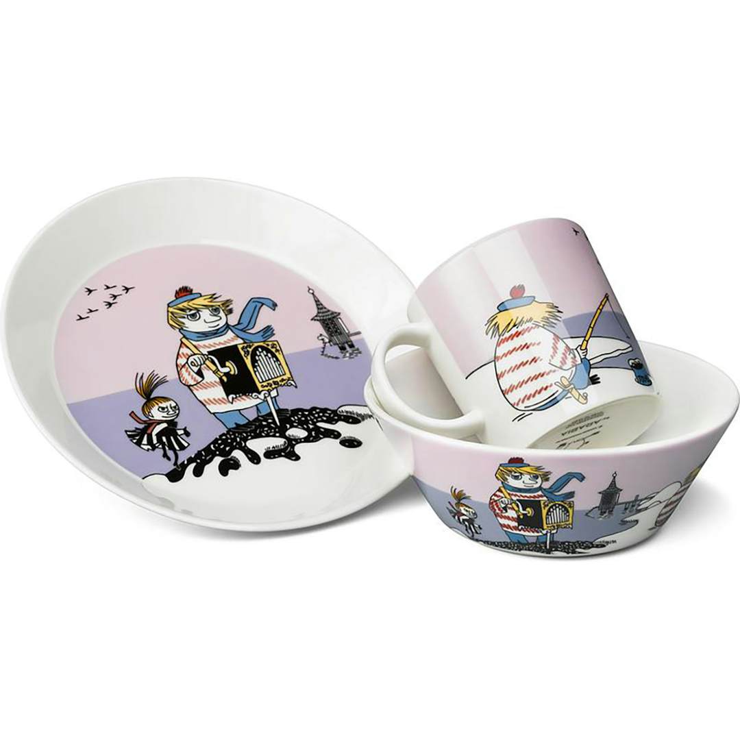 Qora tanlilar bilan er-xotin anal Klub hojatxonasida qizni sikish