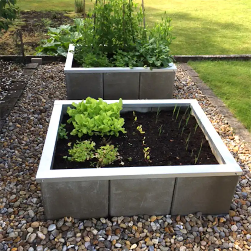 Odlingskrage Skotte Garden Pallkrage av Betongplattor & Zinkplåt, Rektangulär Odlingslåda