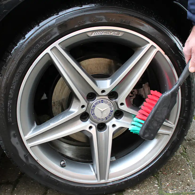 Handborste Vikan Bilborste m/långt skaft Mjuk Svart 420 mm