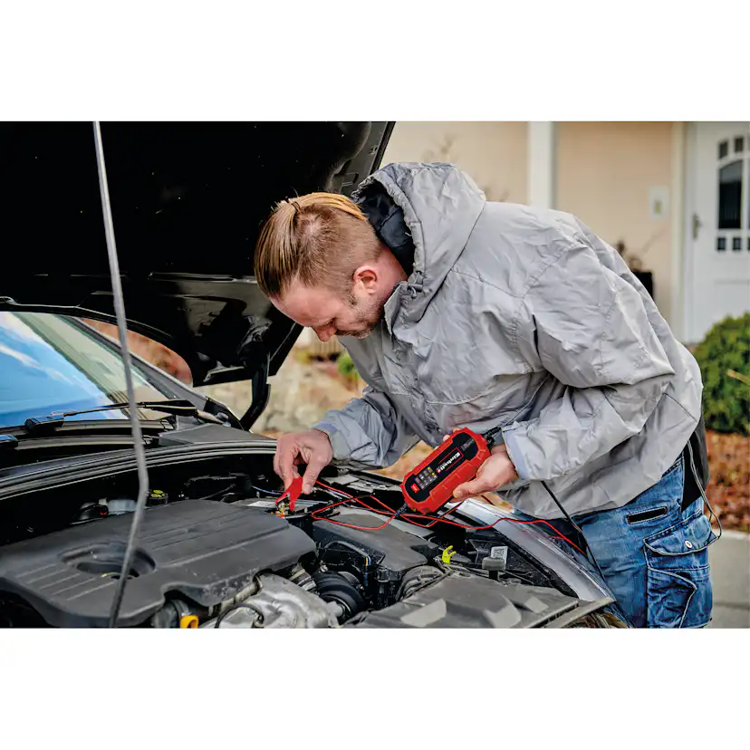 Batteriladdare Einhell CE-BC 2 M