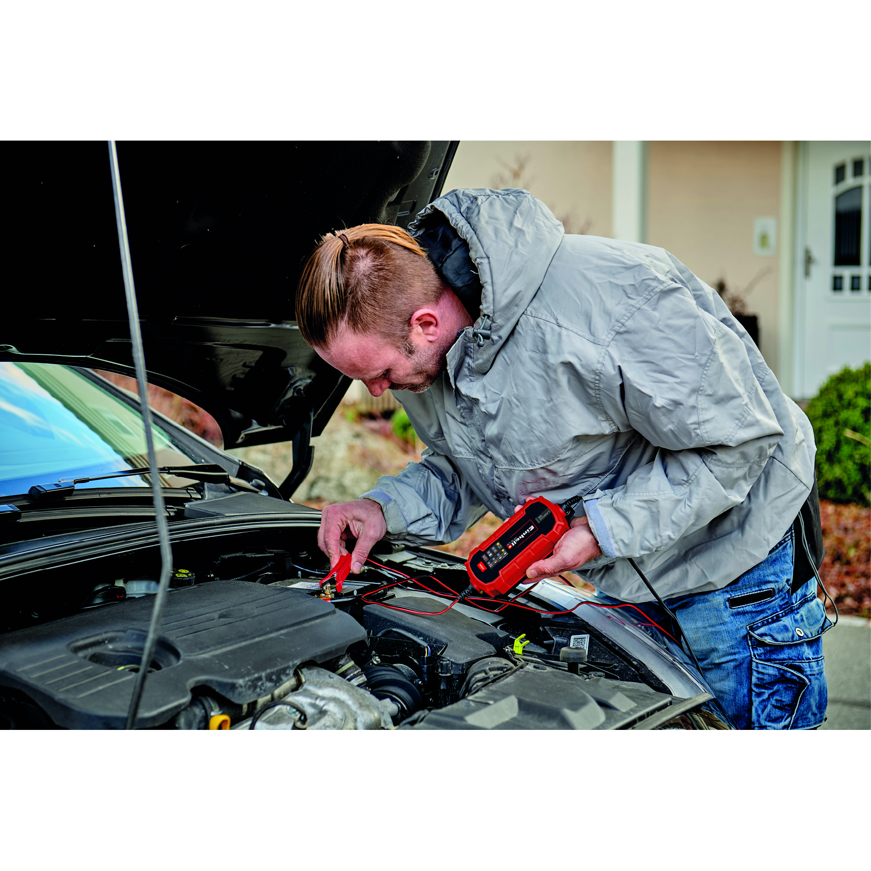 Batteriladdare Einhell CE-BC 4 M