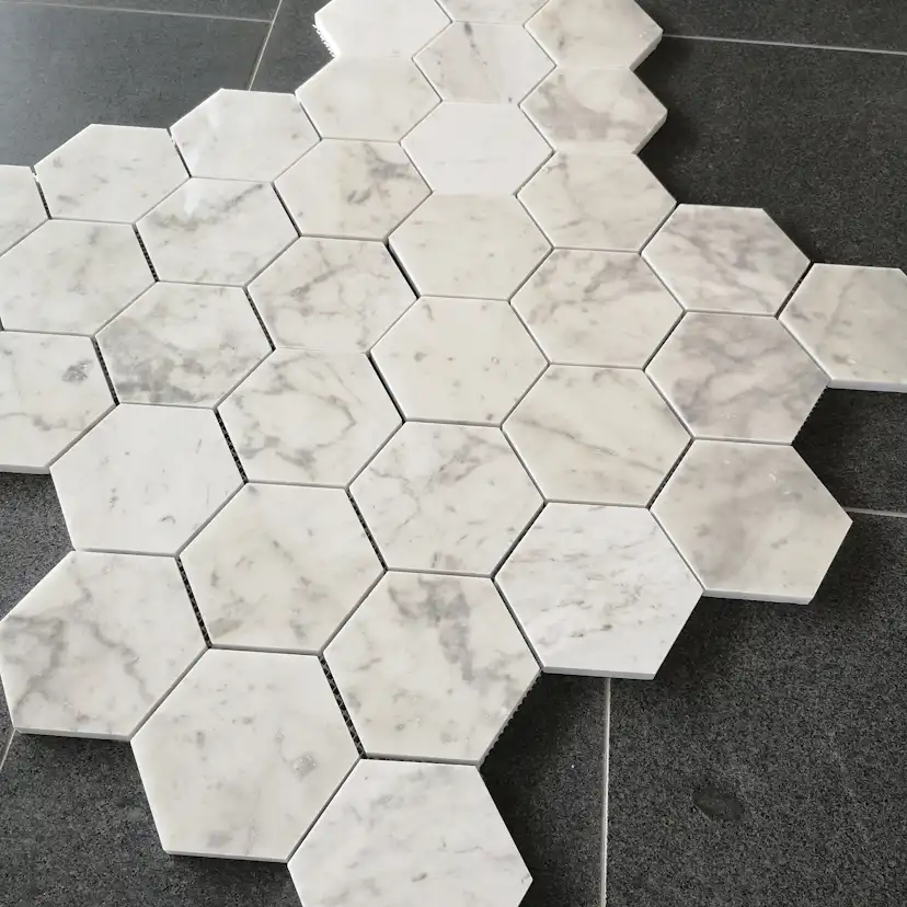 Carrara Mosaik Hexagon Polerad 10x11,5 cm