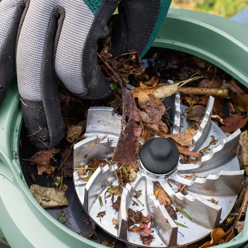 Lövblåsare Bosch Power Tools UniversalGardenTidy 3000