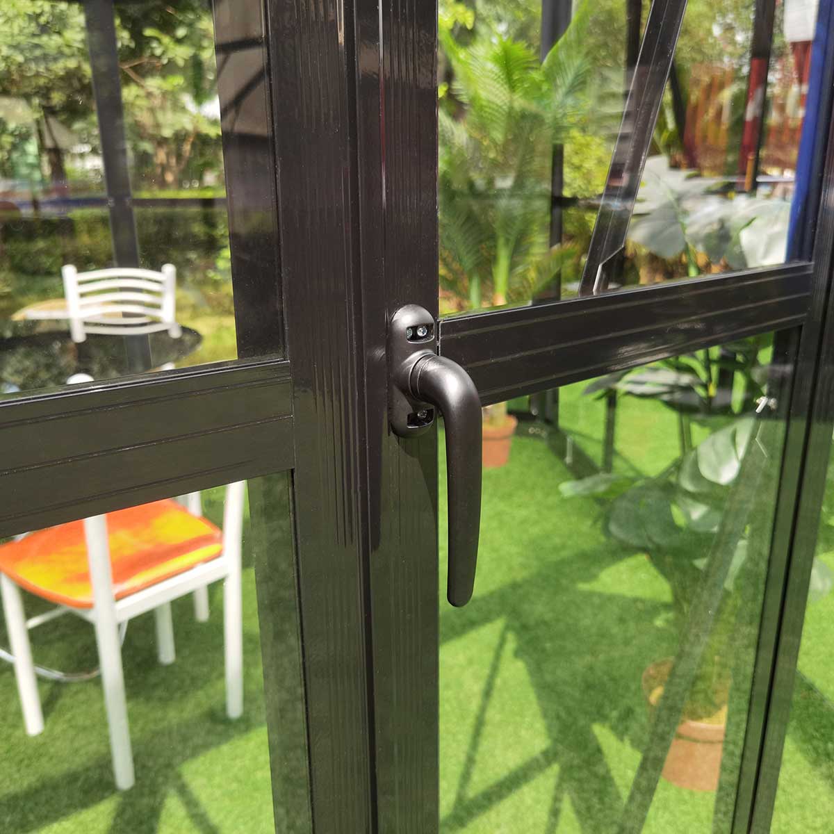 Växthus/Orangeri Metalcraft Hexagon Svart Aluminiumstomme med UV-Skyddat & Härdat Säkerhetsglas, 12,6 m²