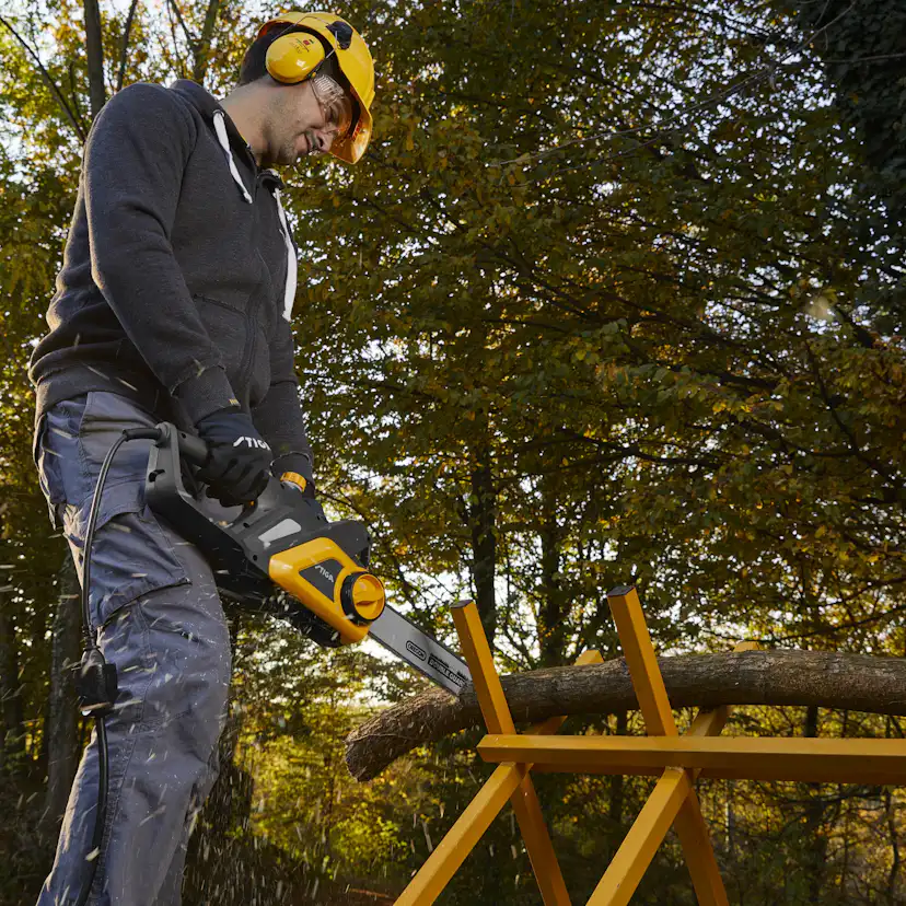 Motorsåg STIGA CS 122 C (16 tum)