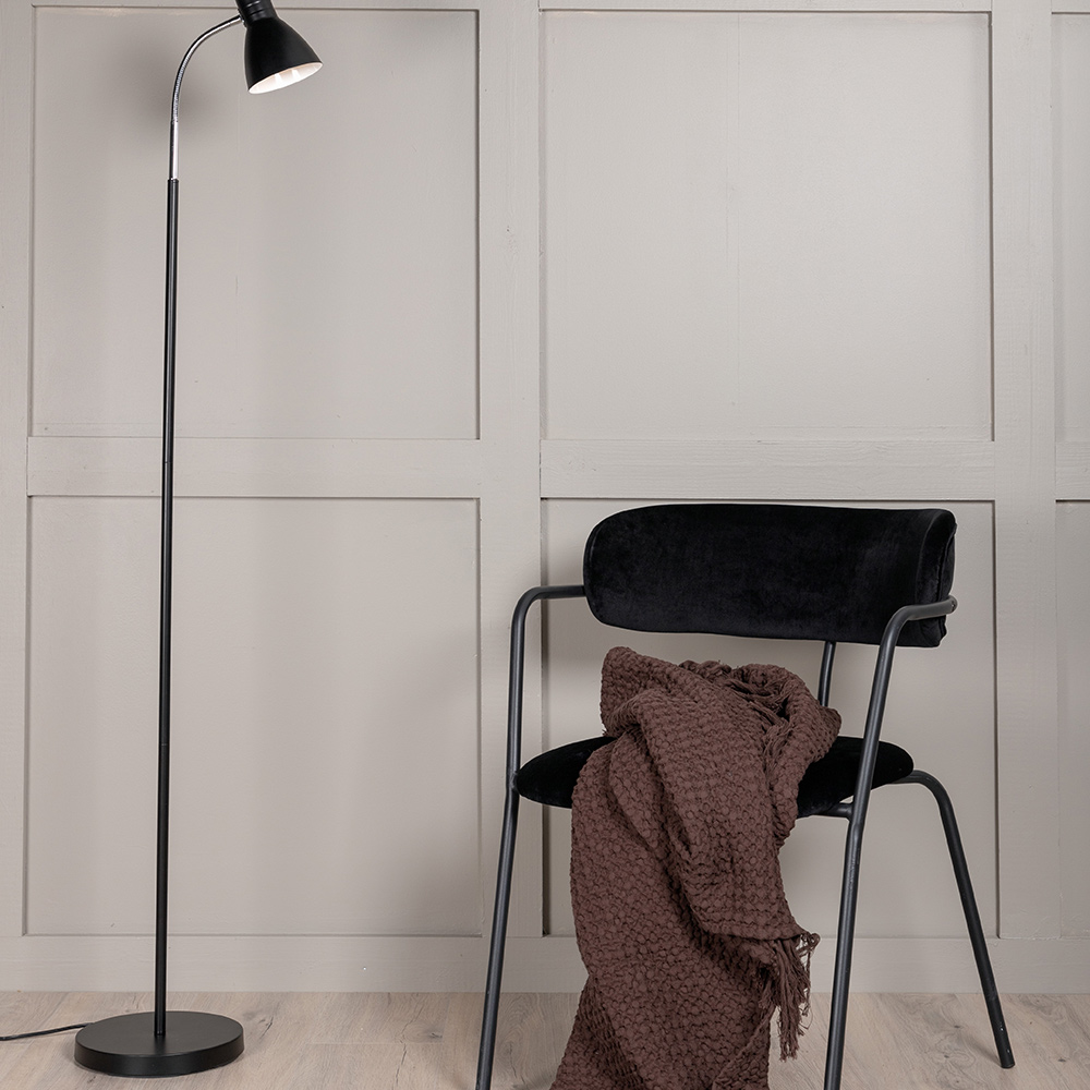 Golvlampa Venture Home Lina