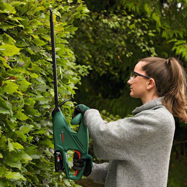 Häcksax Bosch Power Tools Easy HedgeCut 18V 2,0AH AL1810CV