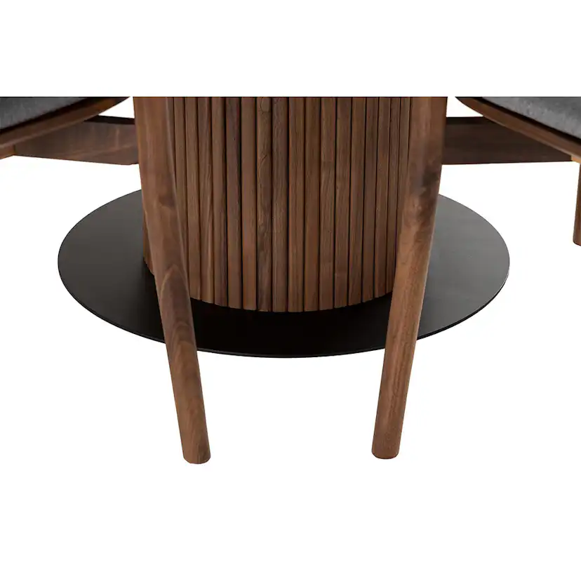 Matgrupp In Living Noira med 4 Ferike Karmstolar