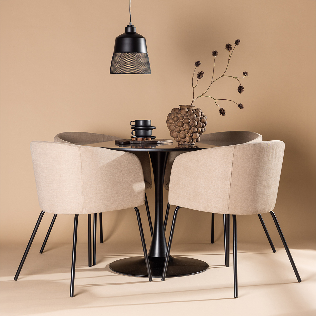 Matgrupp Venture Home Glade Ø 100 cm med 4 Berit Stolar