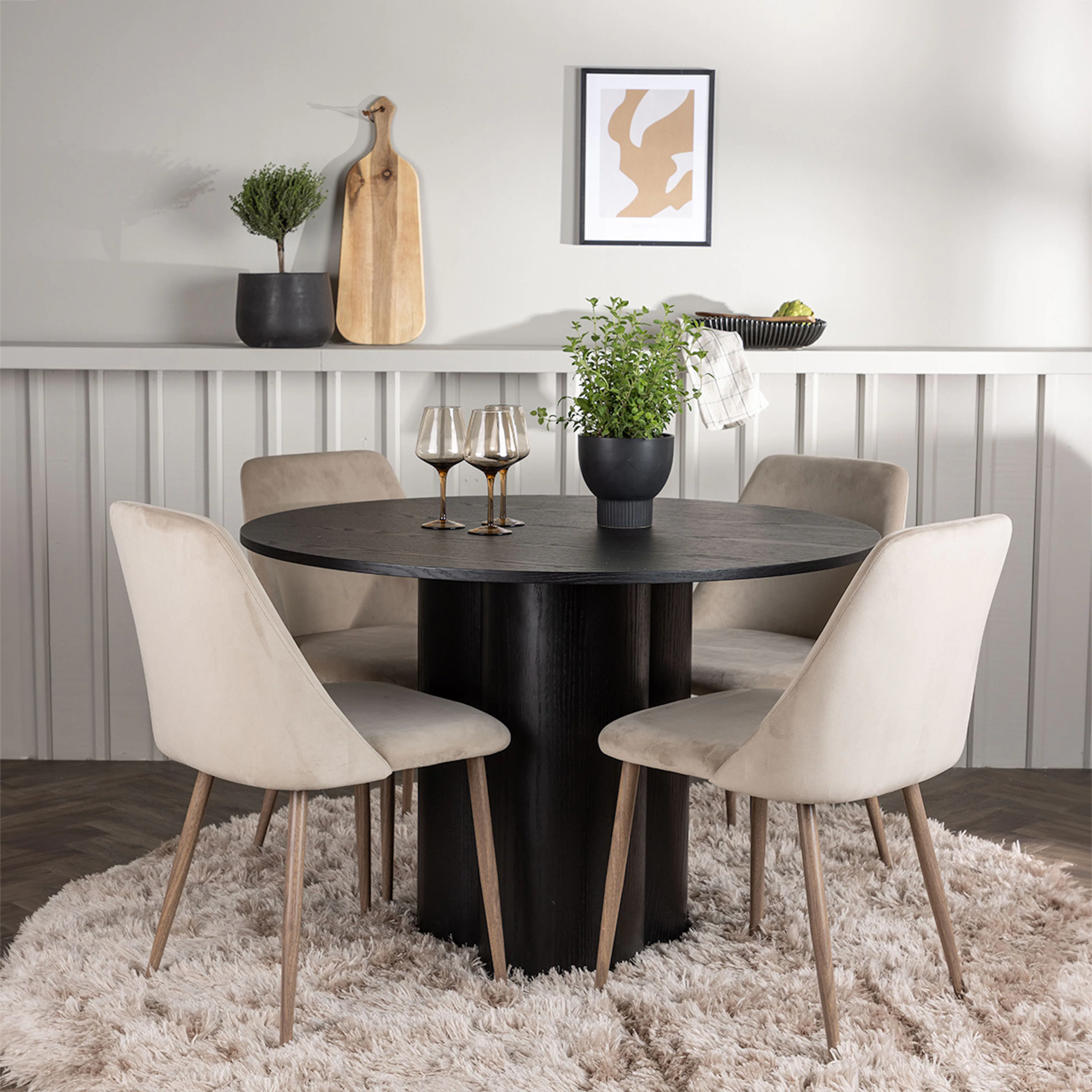 Matgrupp Venture Home Olivia Ø110 cm med 4 st Night stolar