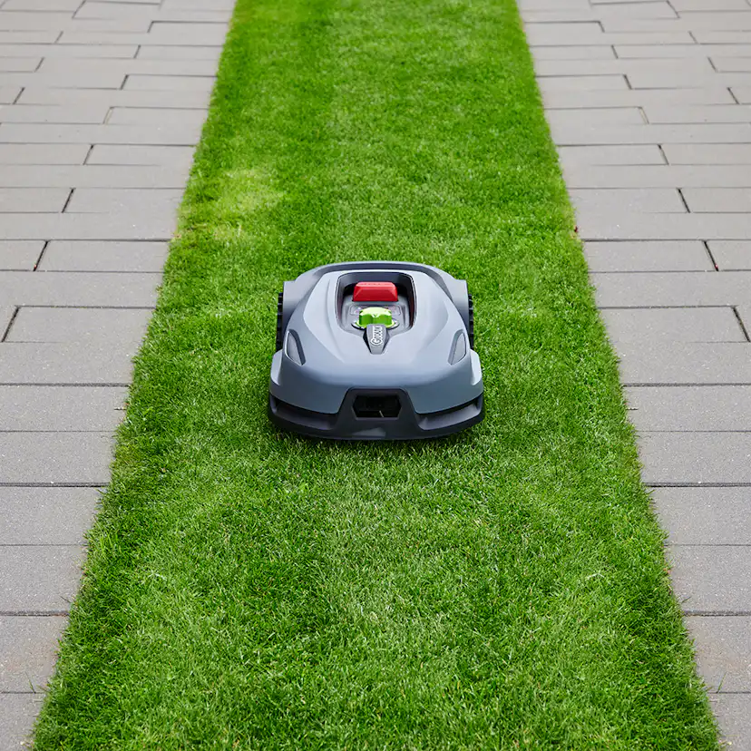 Robotgräsklippare Grouw 1300m2 Clevr