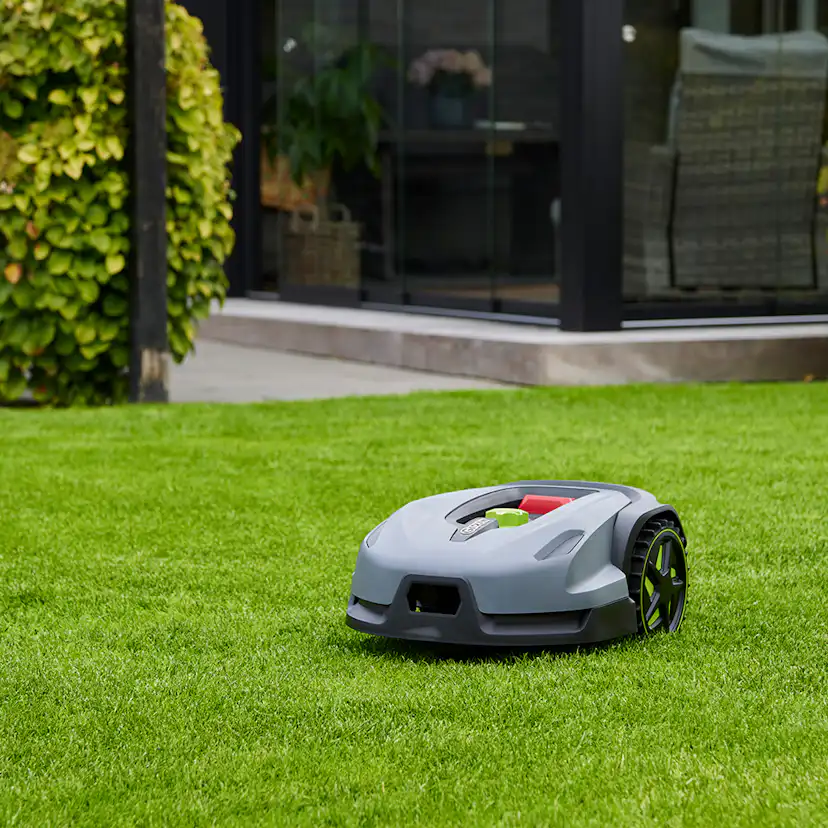 Robotgräsklippare Grouw 1300m2 Clevr