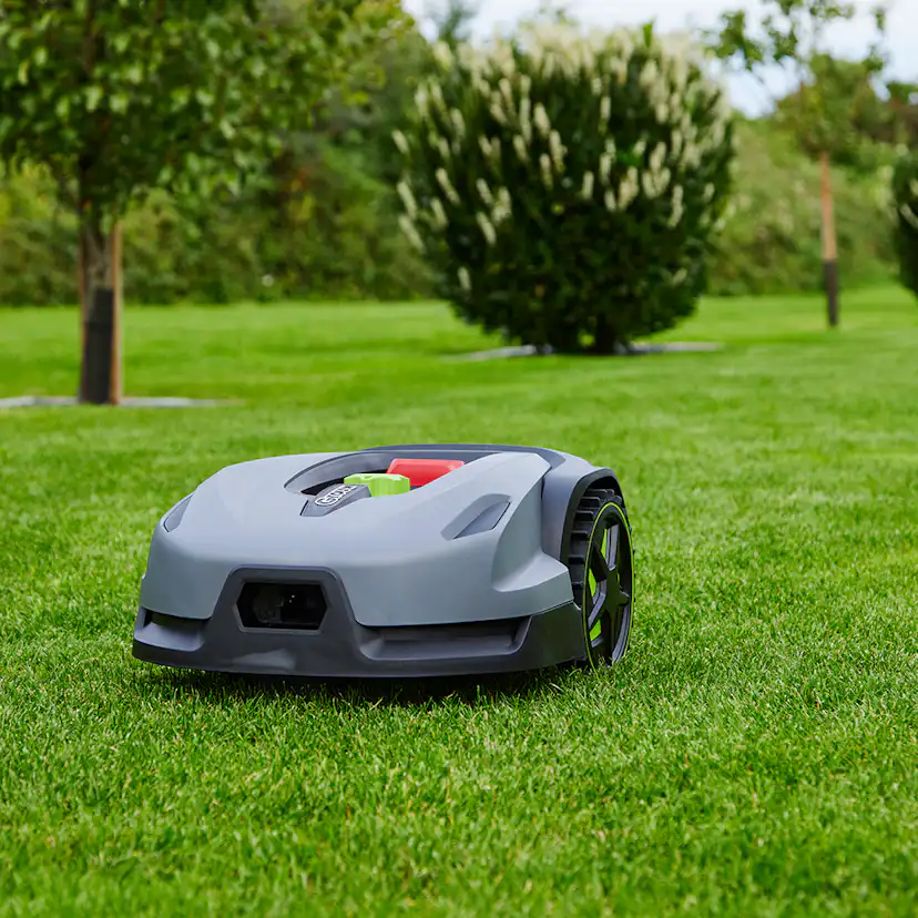 Robotgräsklippare Grouw 1300m2 Clevr