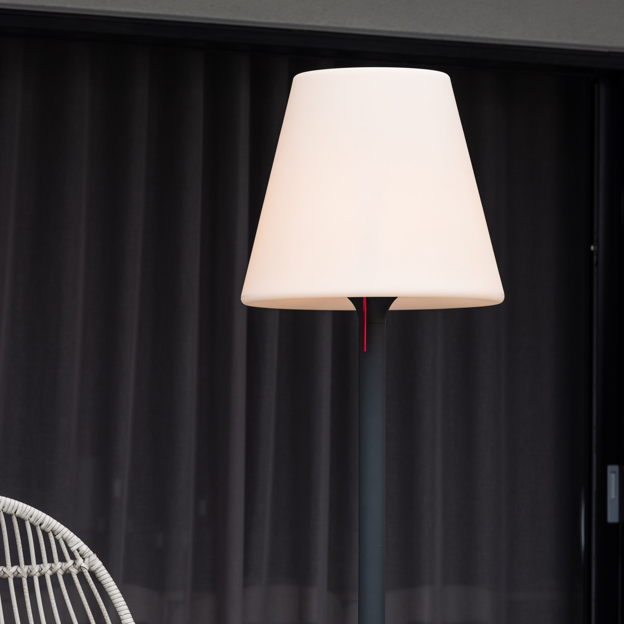 Golvlampa Venture Home Moris