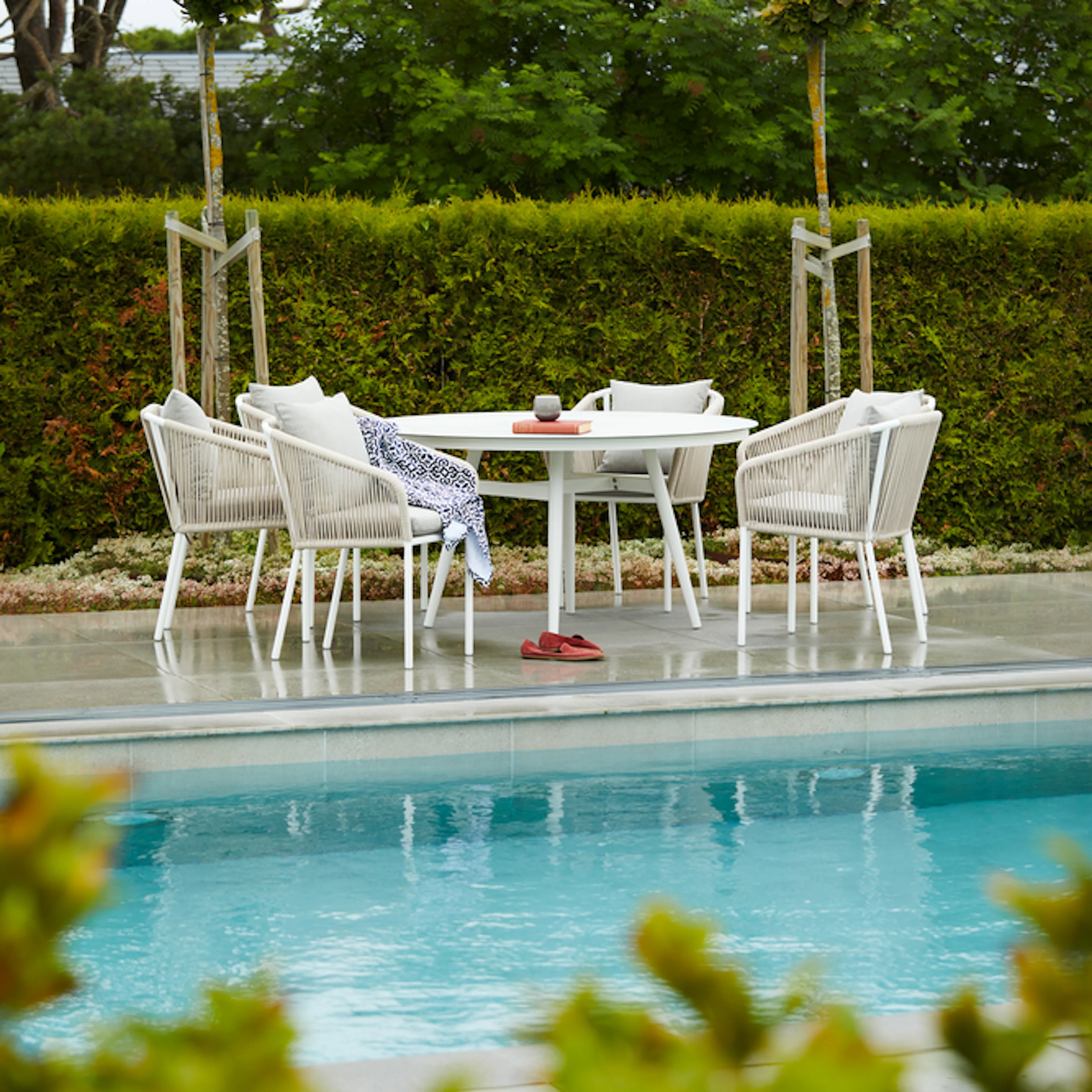 Trädgårdsmatgrupp Hillerstorp Oxhult Ø145 cm med 6 st Lersund Trädgårdsstolar