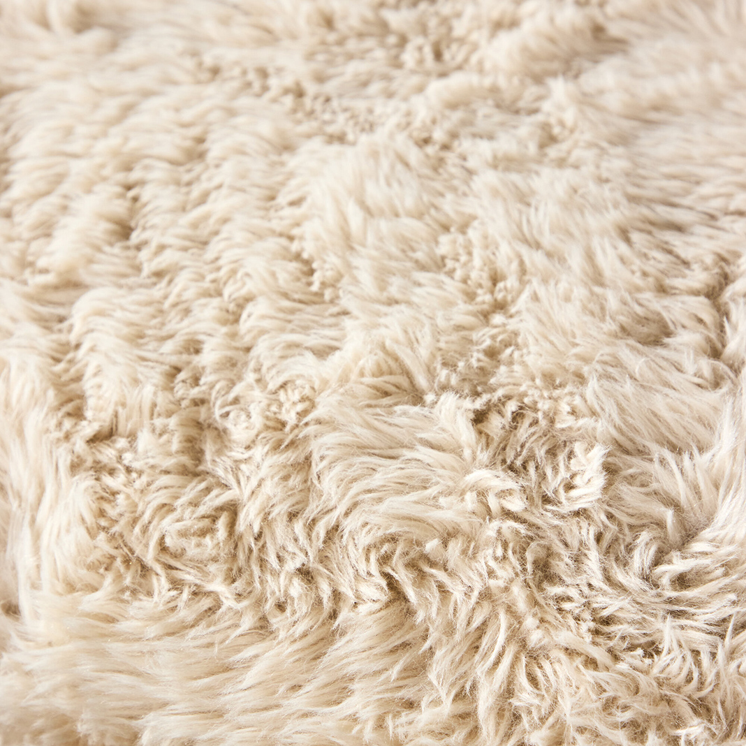 Fåtölj Venture Home Astru Konstpäls