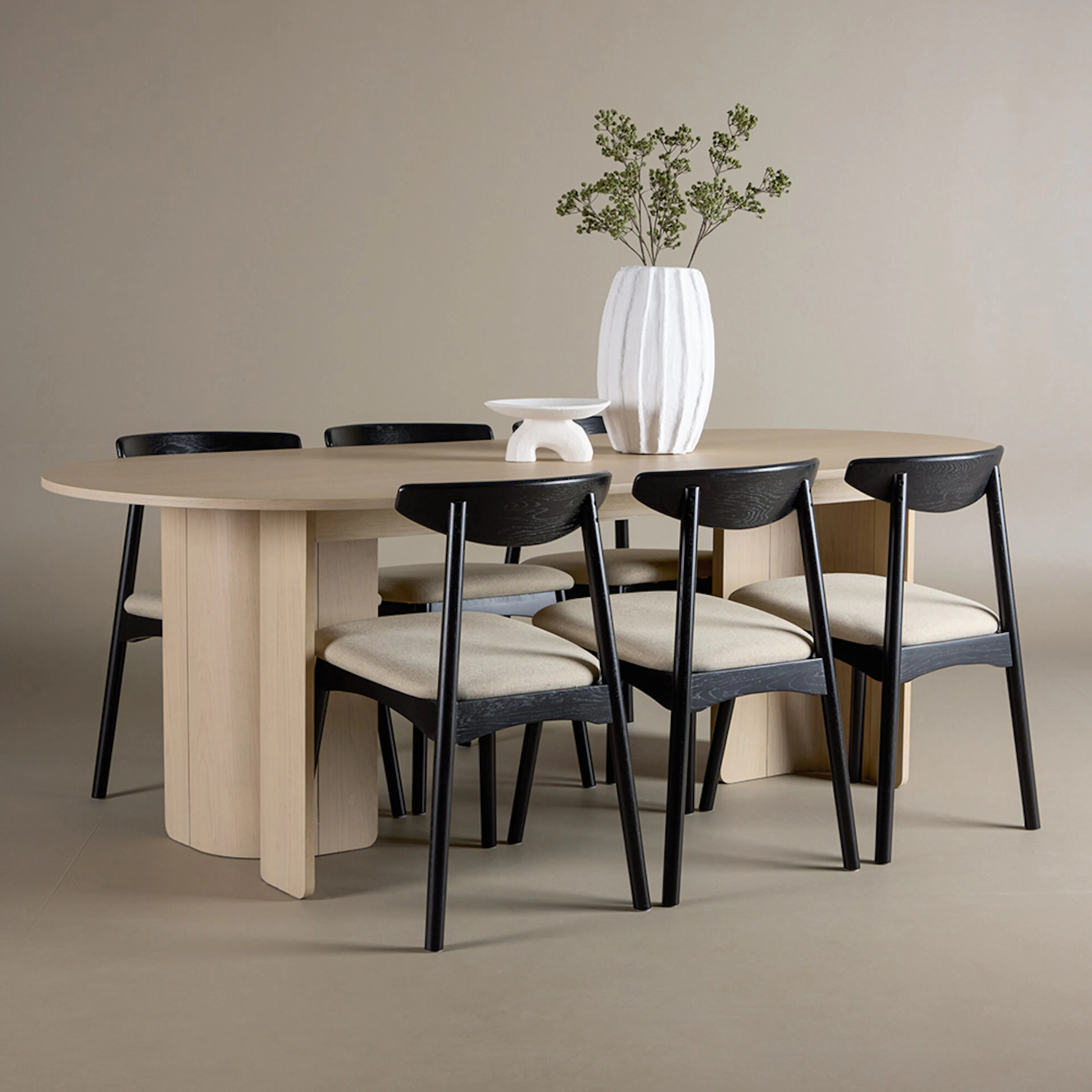 Matgrupp Venture Home Tyresö 220x100 cm med 6 Ven Stolar