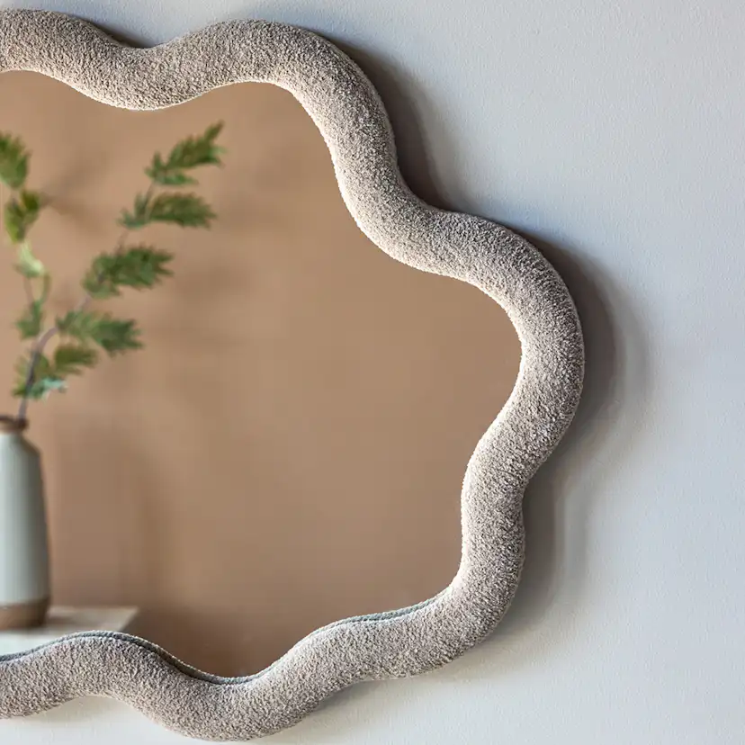 Spegel Venture Home Kungsbacka 70cm med Ram Boucle