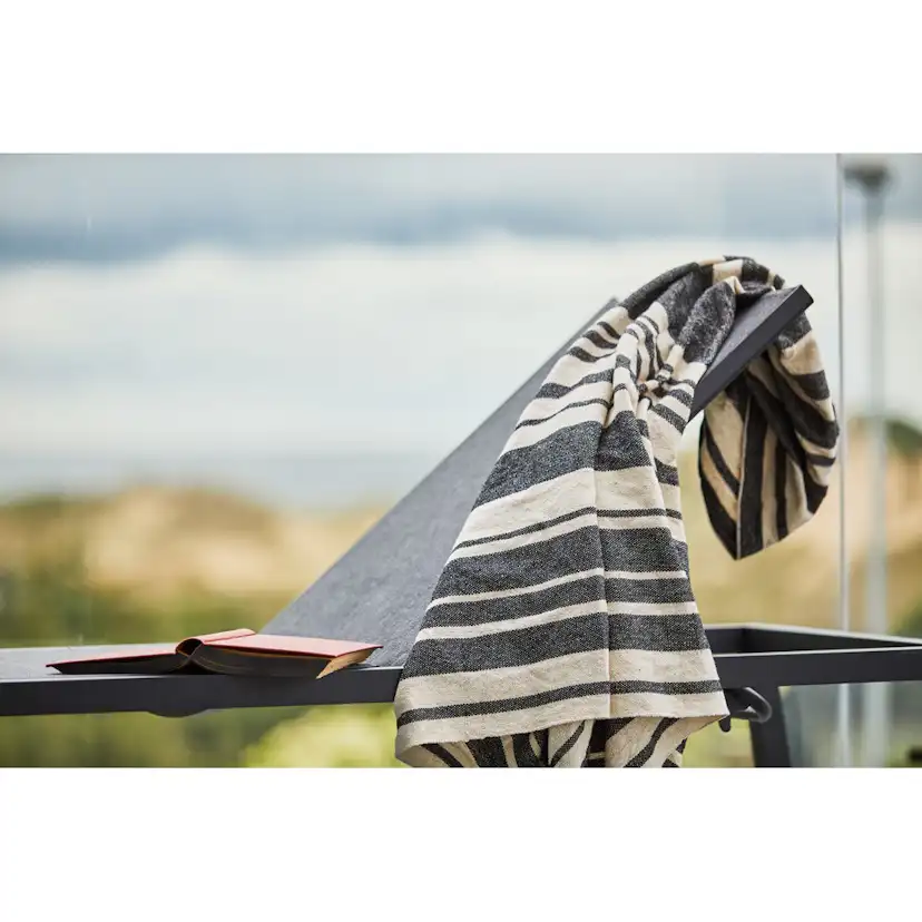 Solsäng Hillerstorp Hånger Svart Ställbar