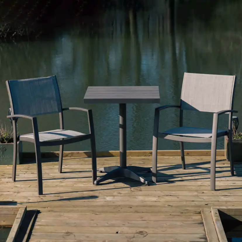 Loungegrupp LifestyleGarden Solana bistrobord + 2 carverstolar