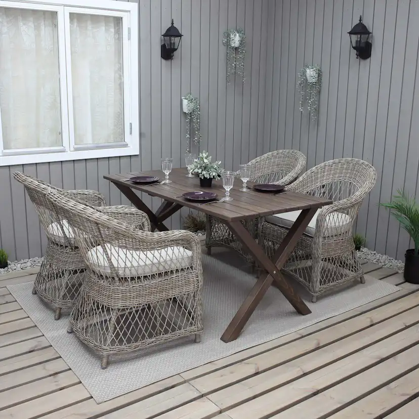 Matgrupp Utomhus Baltic Garden 150 cm bord & 4 Merida naturfärgade stolar