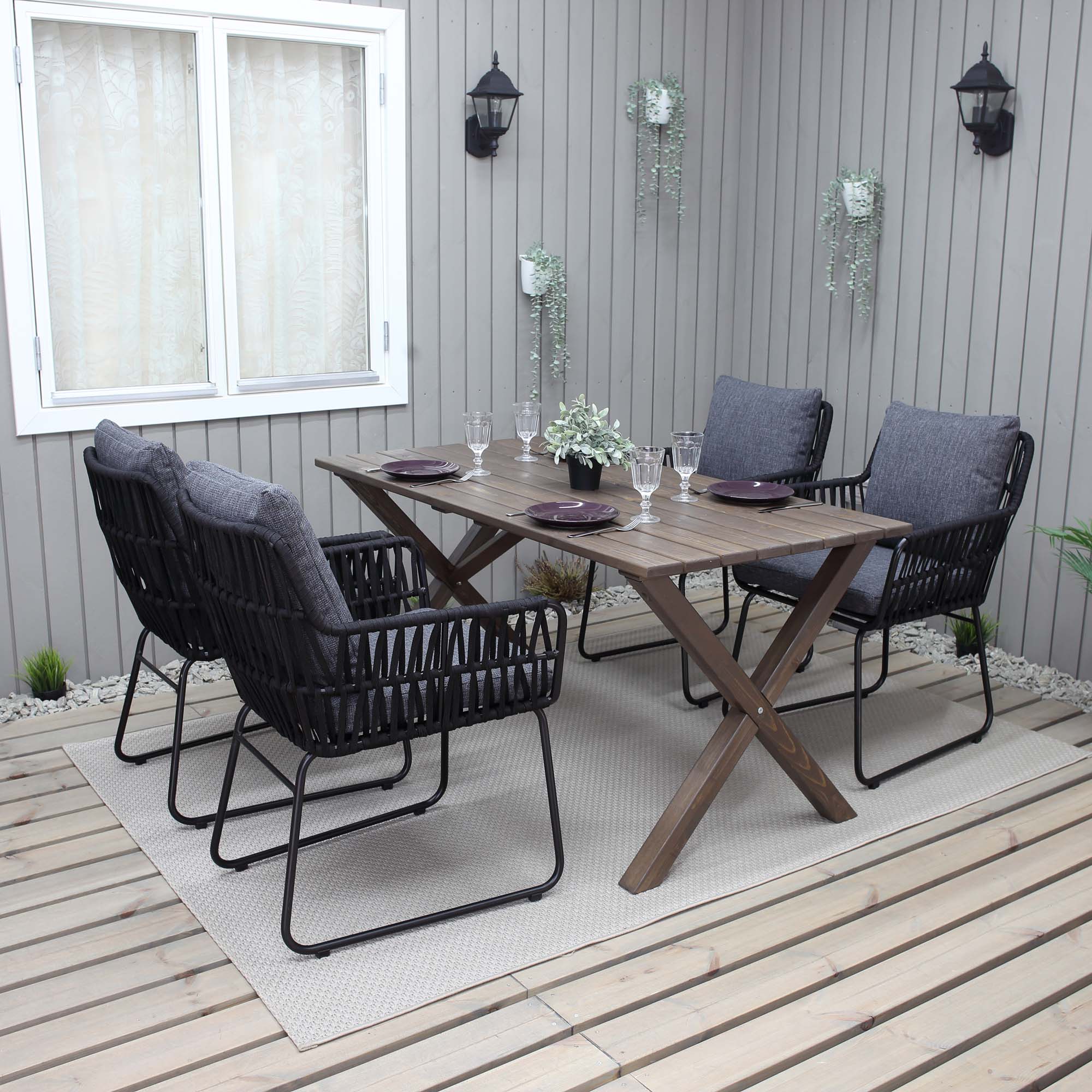 Matgrupp Utomhus Baltic Garden 150 cm bord och 4 Levanto grå stolar