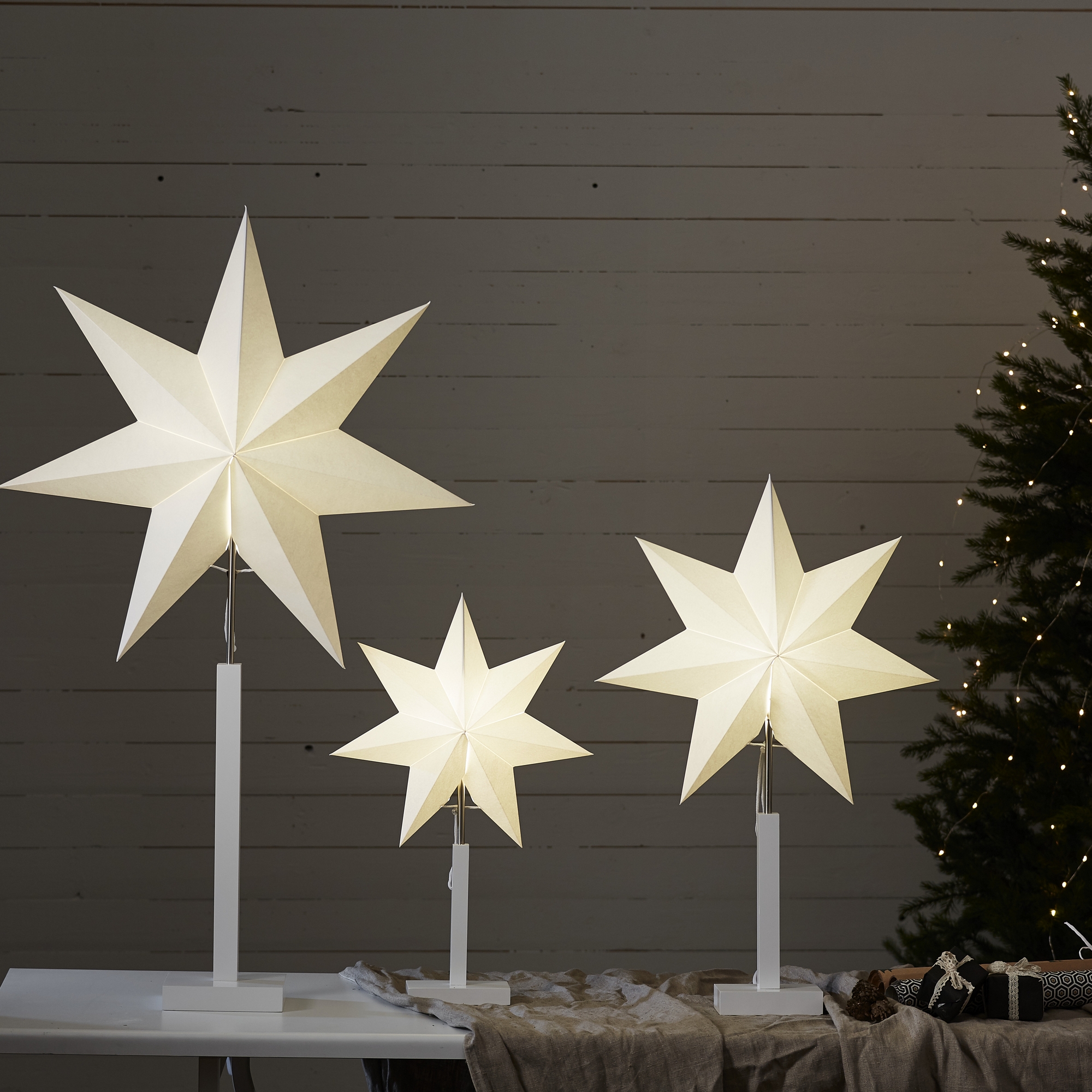 Adventsstjärna Star Trading Karo Vit