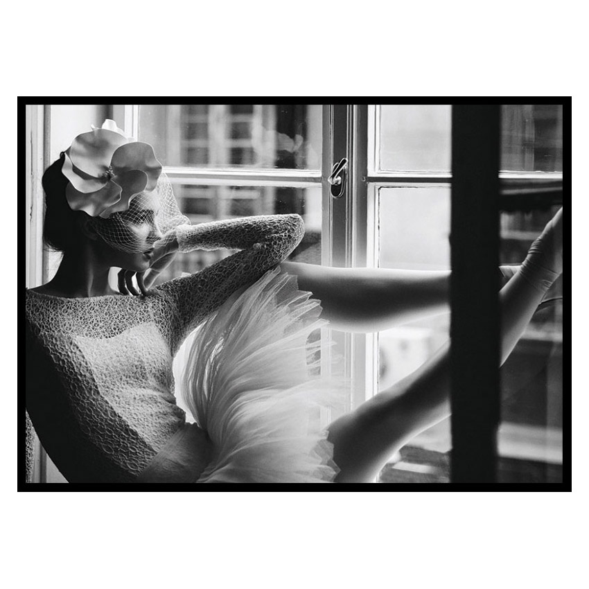 Poster Gallerix Woman In Window BW