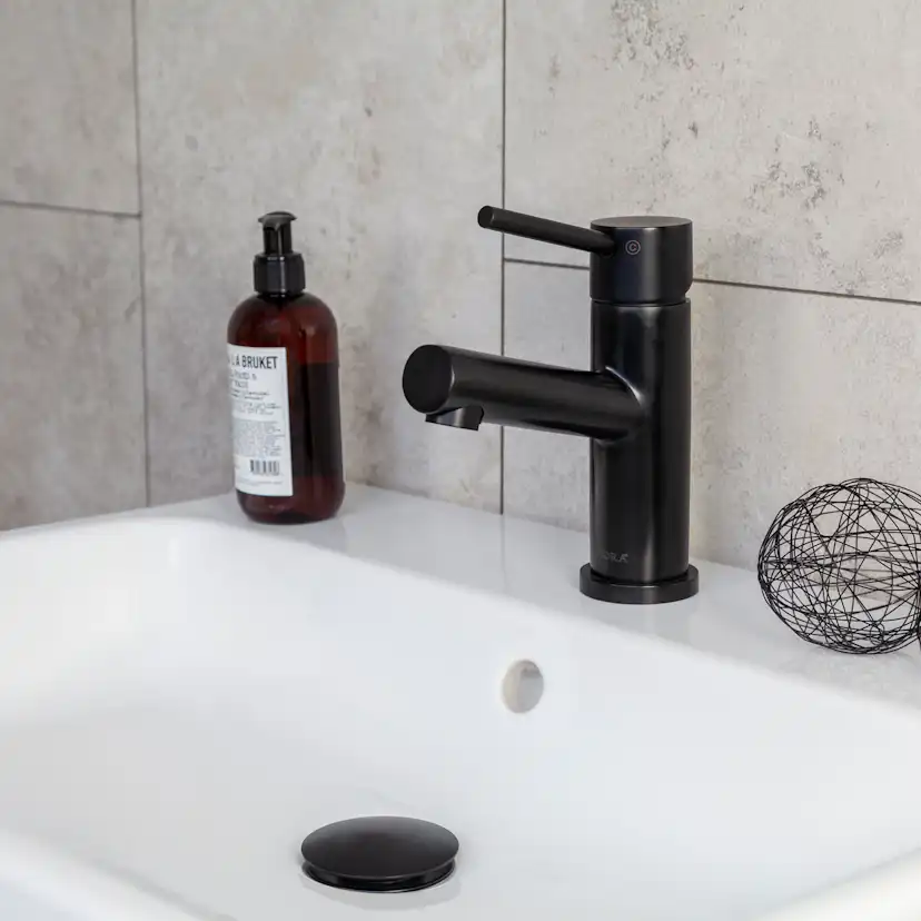 Tvättställsblandare Adora Imperia med Bottenventil