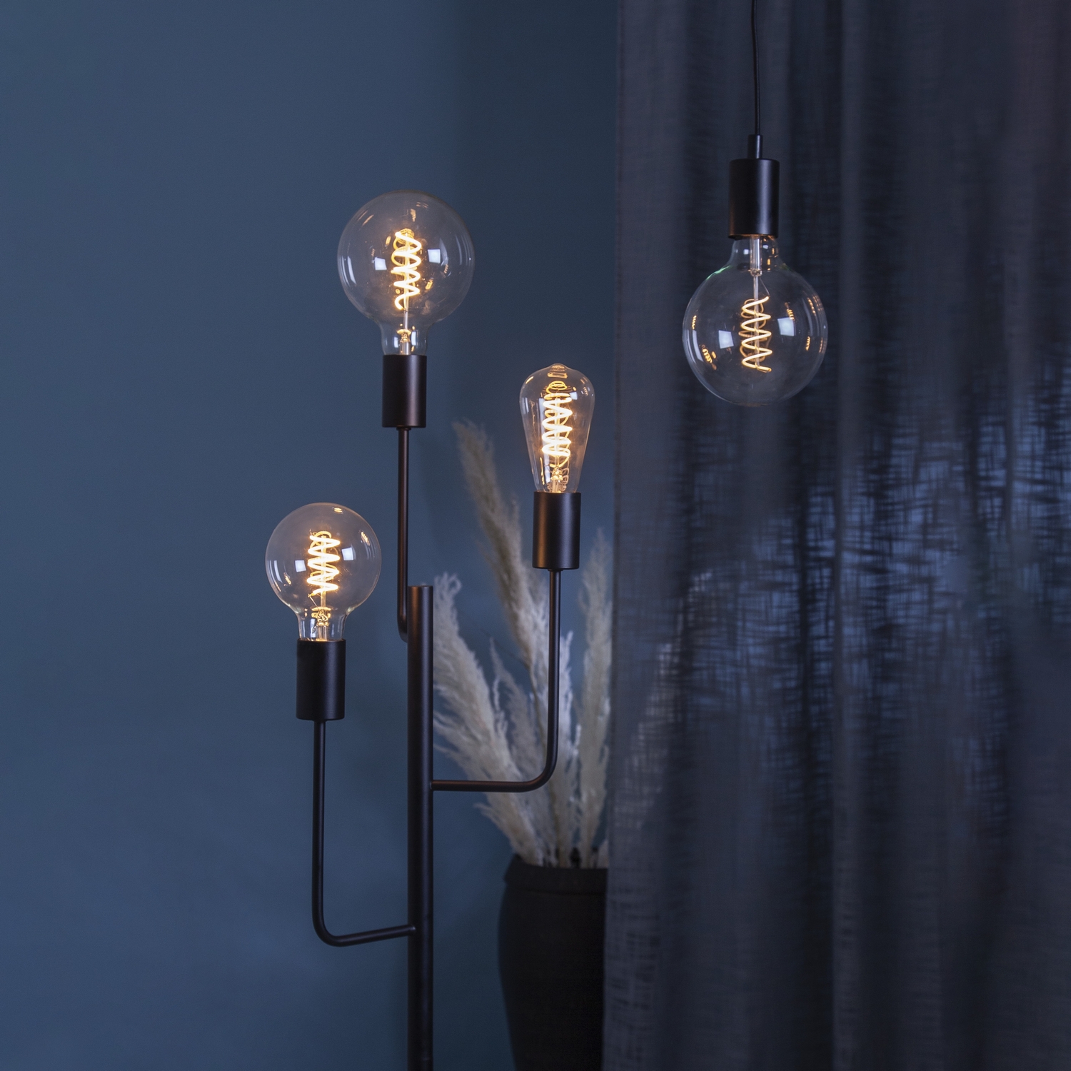 LED-lampa Star Trading E27 G125 Decoled Spiral Klar 3-step Memory Dimbar 4W