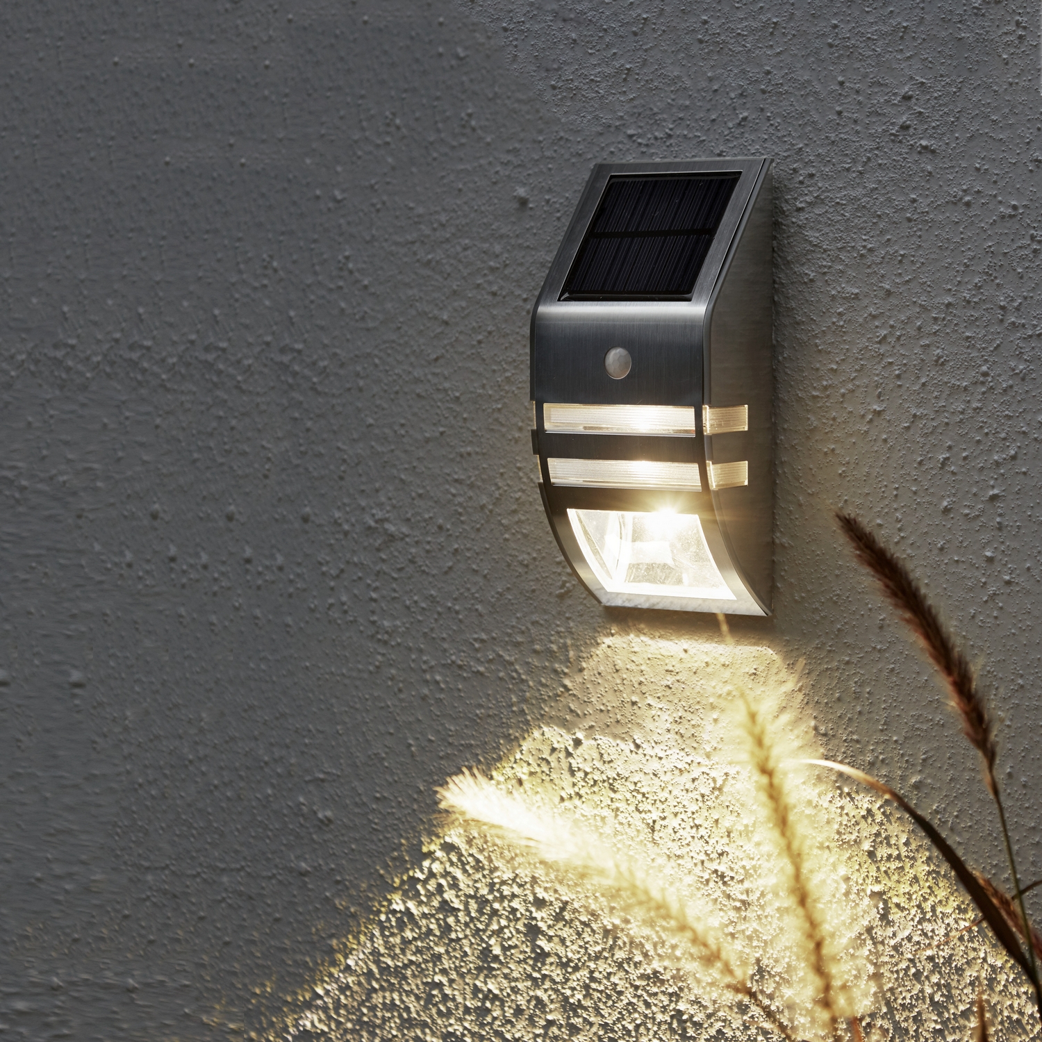 Solcells-vägglykta Star Trading Wally 50 Lm