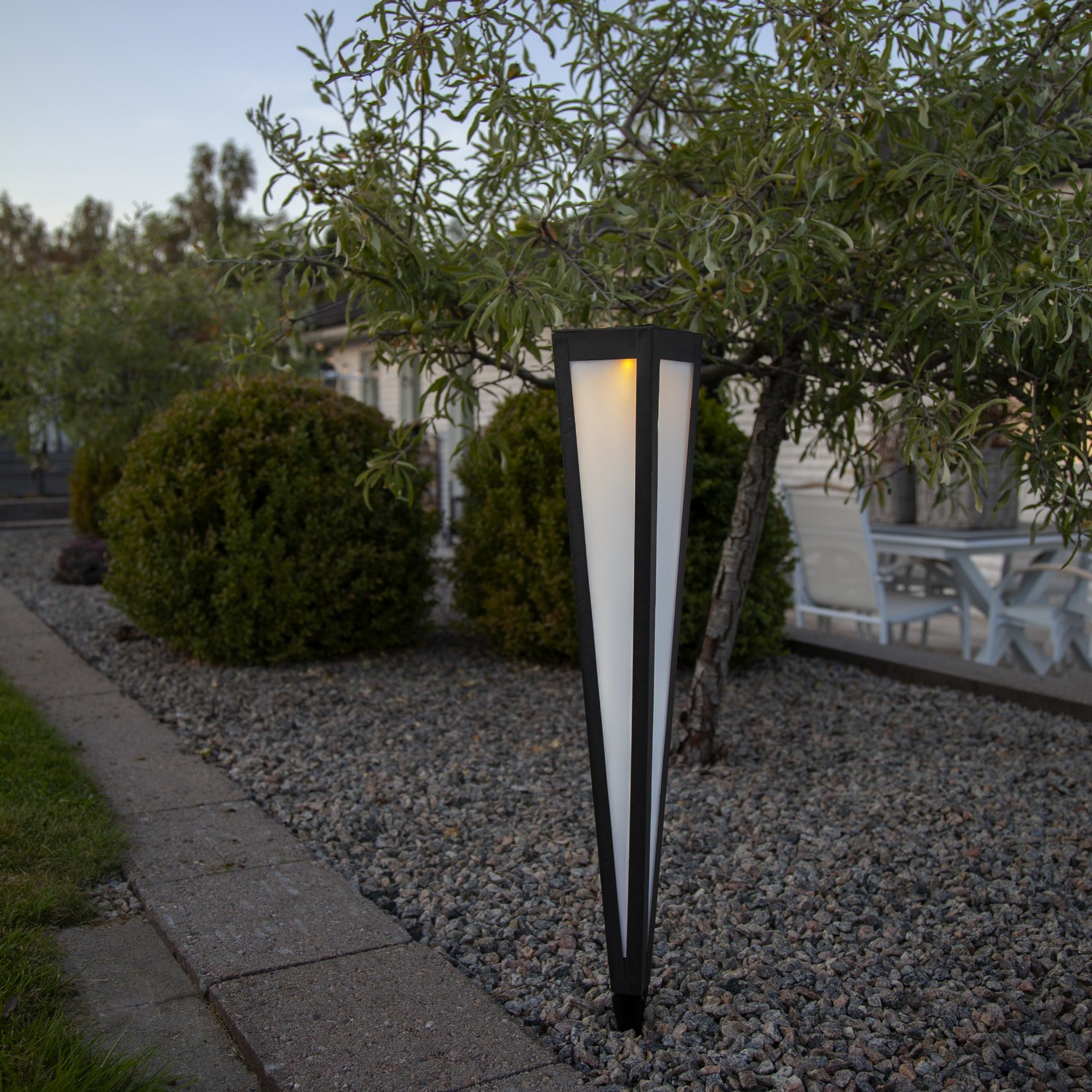 Solcells-Pollare Star Trading Pyramis