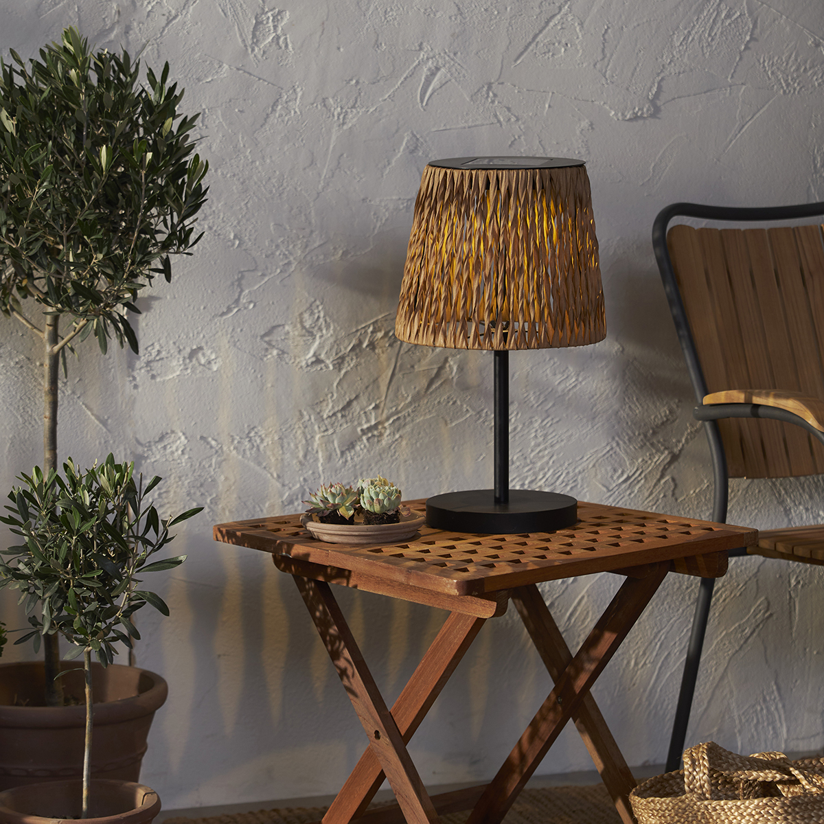 Solcellslampa Star Trading Cesta LED Bordslampa