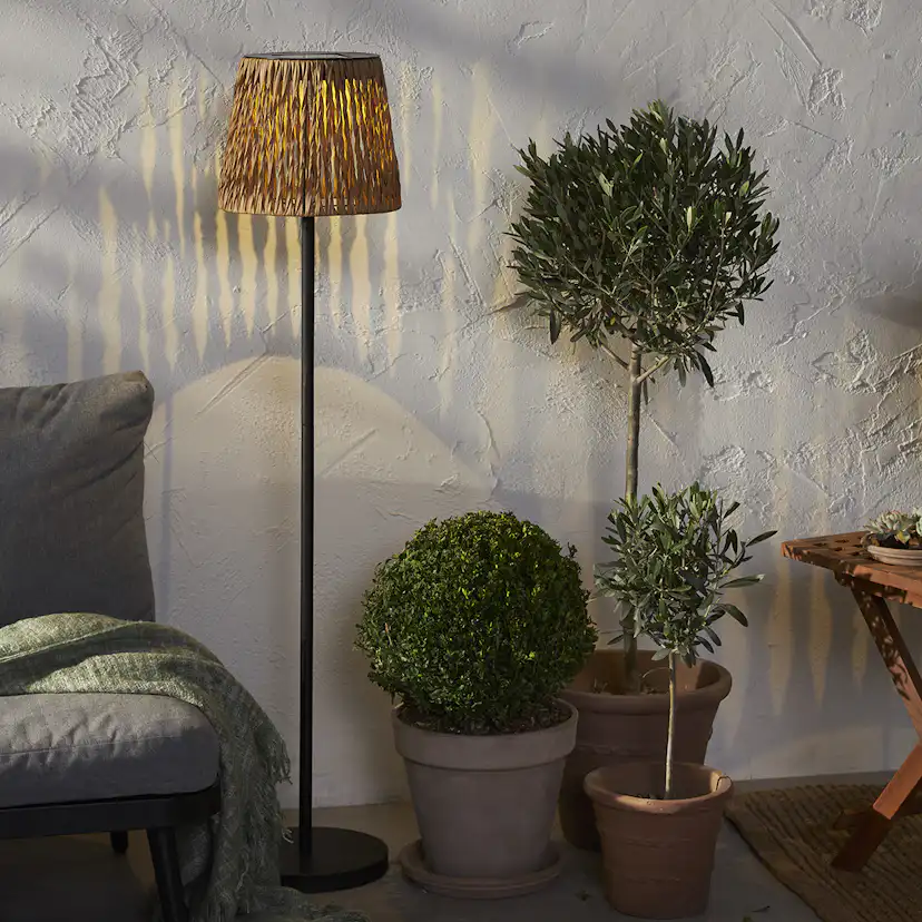 Solcellslampa Star Trading Cesta LED Golvlampa