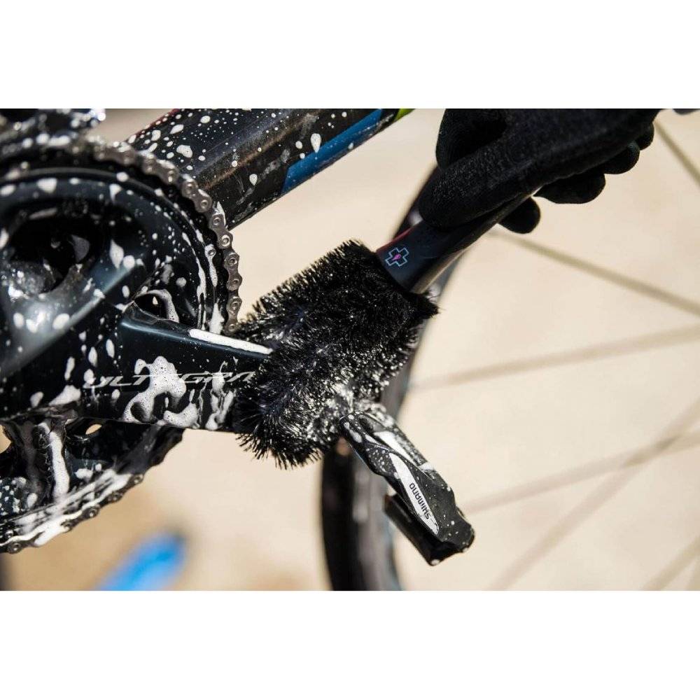 Mc Borstar Muc-Off 2-Prong Brush