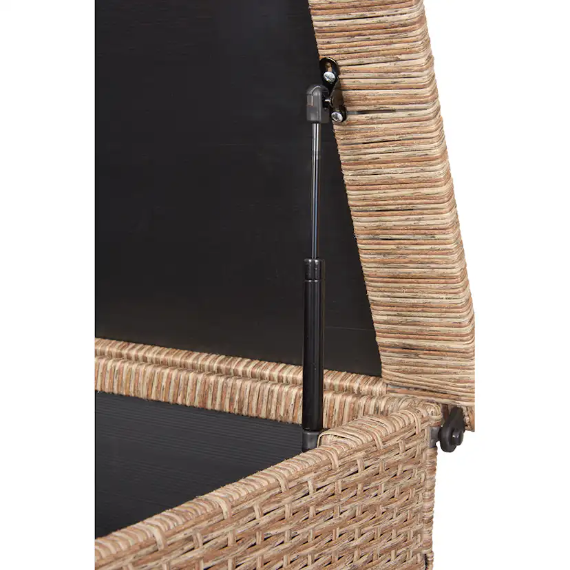 Dynbox Outfit Marius