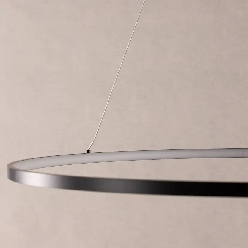 Taklampa Vind Rödäng x Josefin Lustig LED-Lampa Svart Aluminium