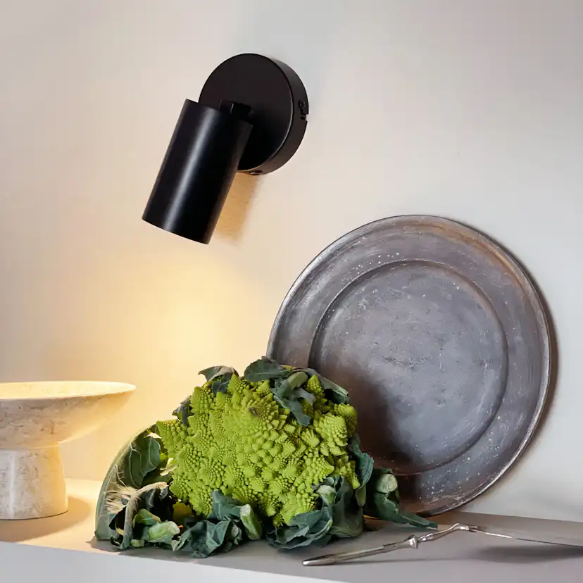 Vägglampa Dyberg Larsen Modern Spotlight