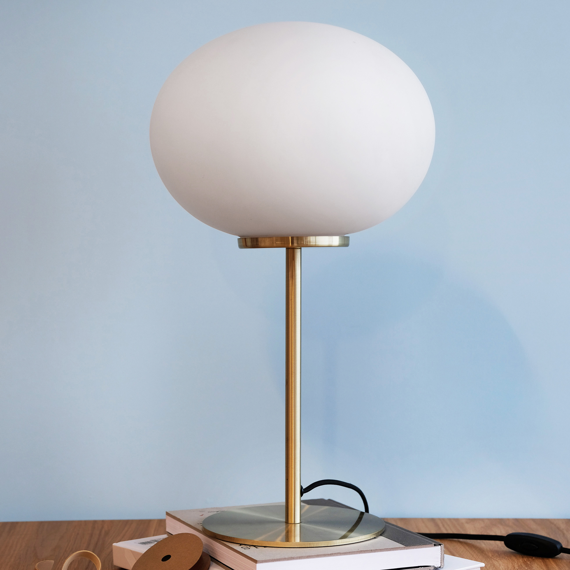 Bordslampa Dyberg Larsen Queen