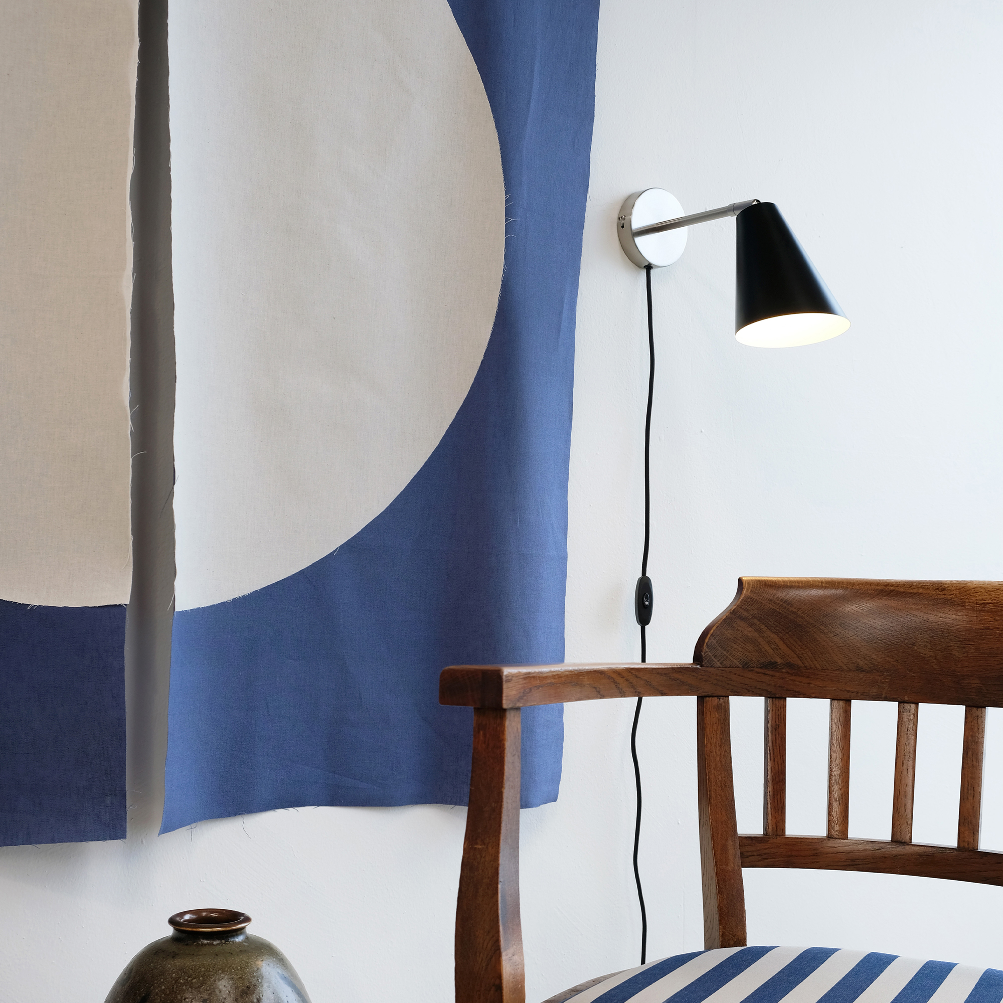 Vägglampa Dyberg Larsen Oswald