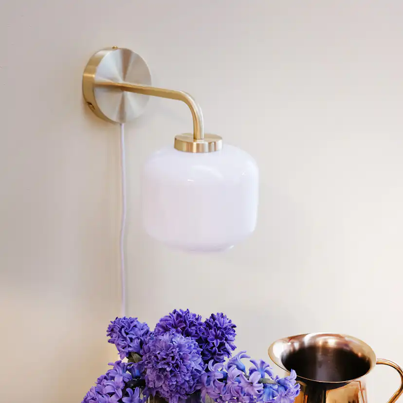 Vägglampa Dyberg Larsen Arp D15