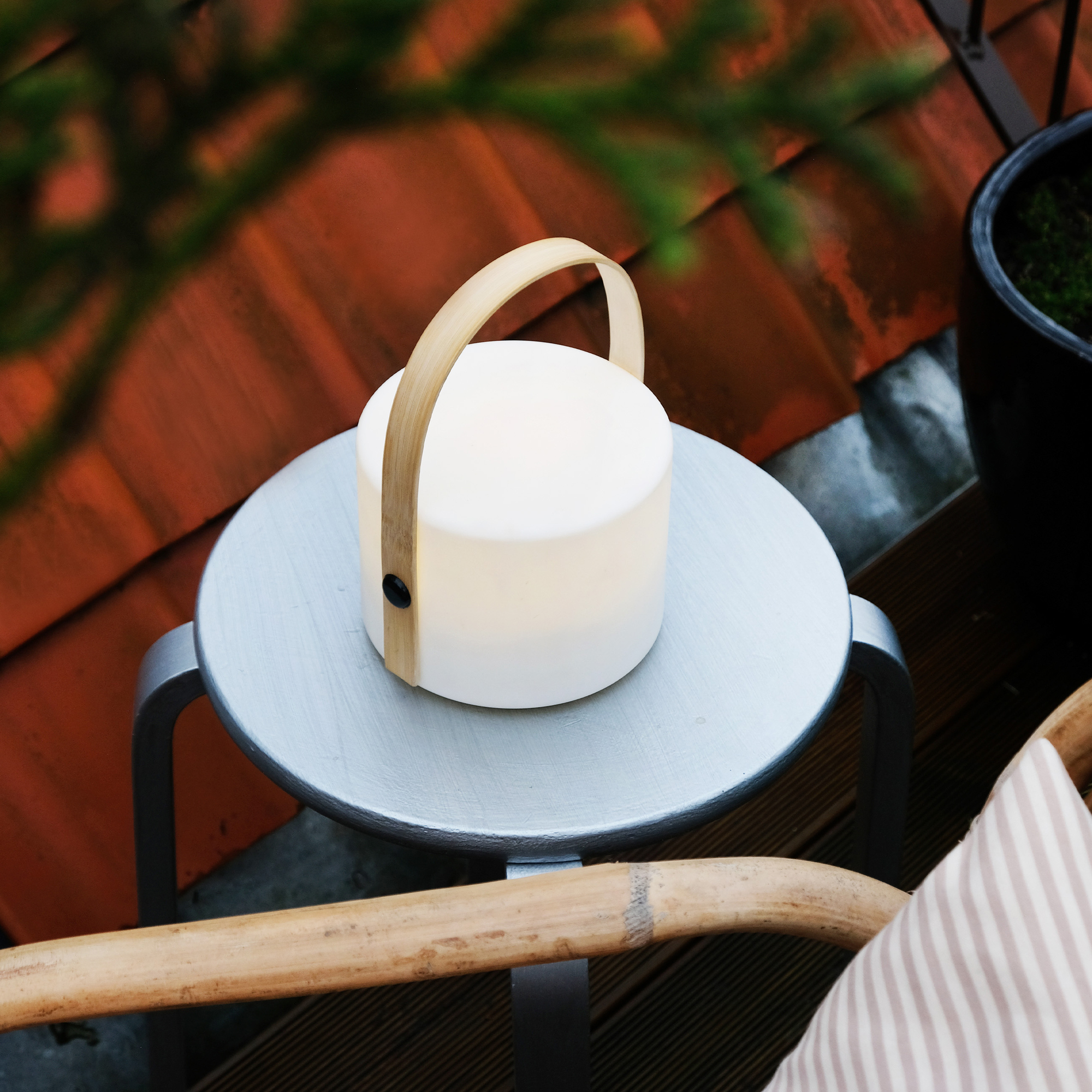 Solcellslampa Dyberg Larsen Carry Uppladdningsbar