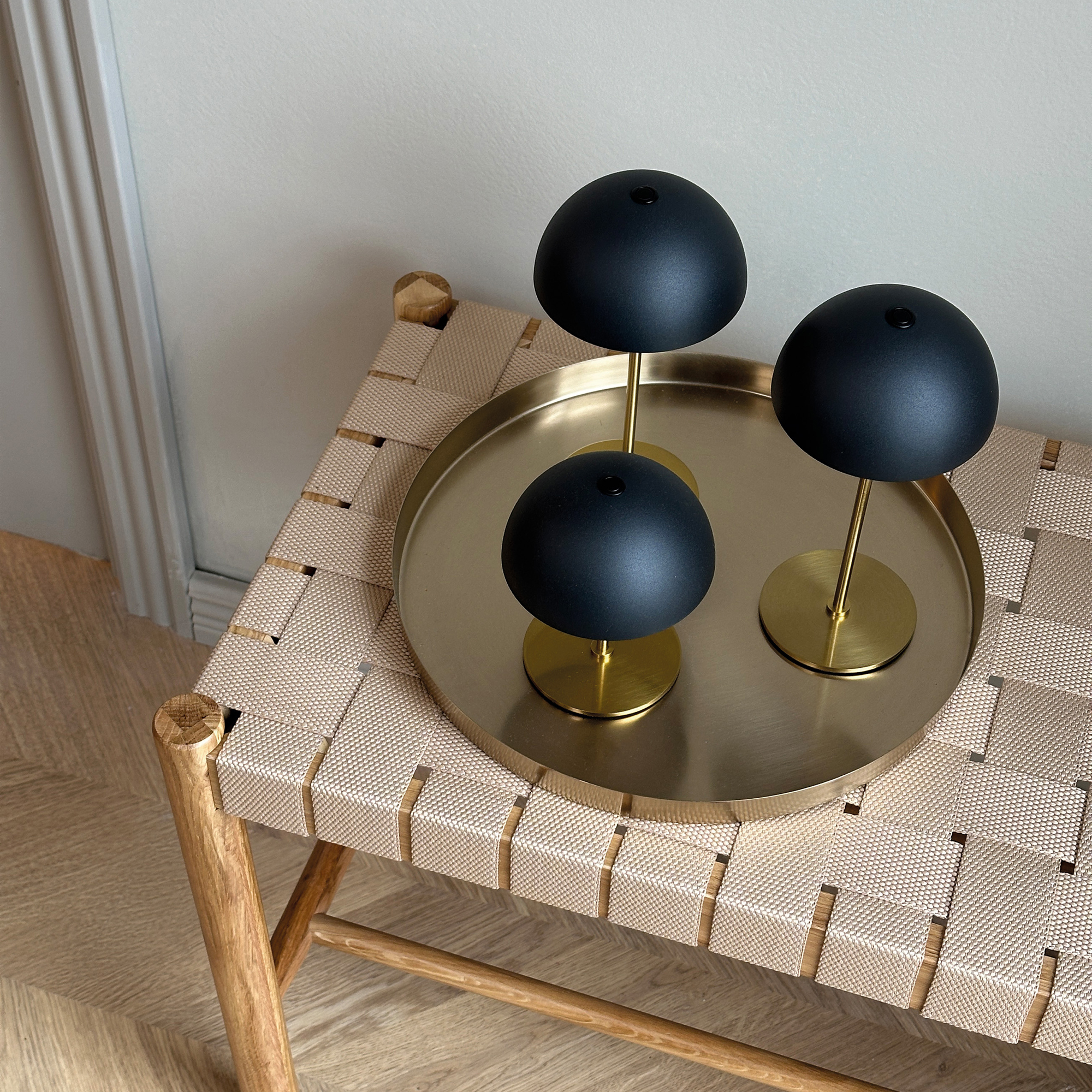 Bordslampa Dyberg Larsen Along Mini 3-pack med Bricka