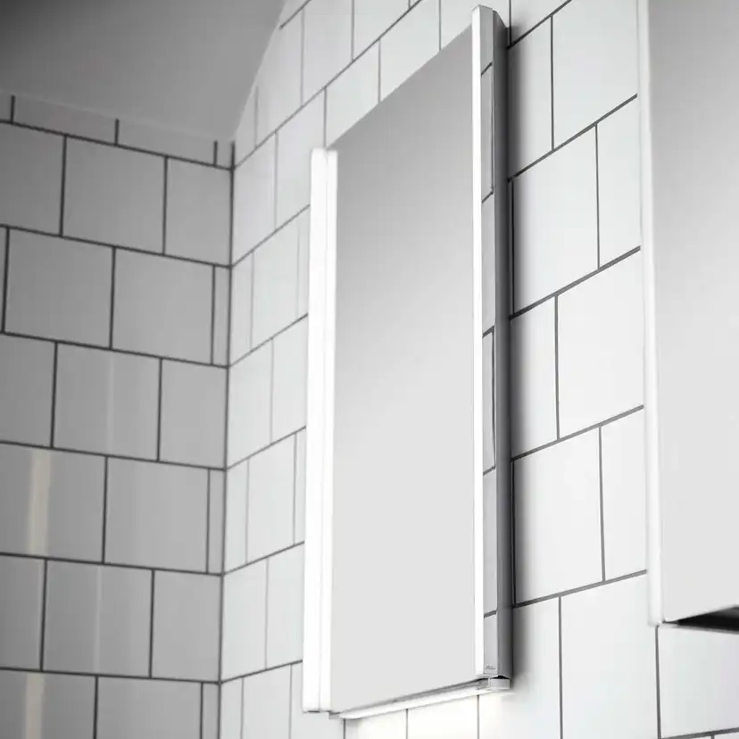 Badrumsspegel Miller Badrum LINEAR LED