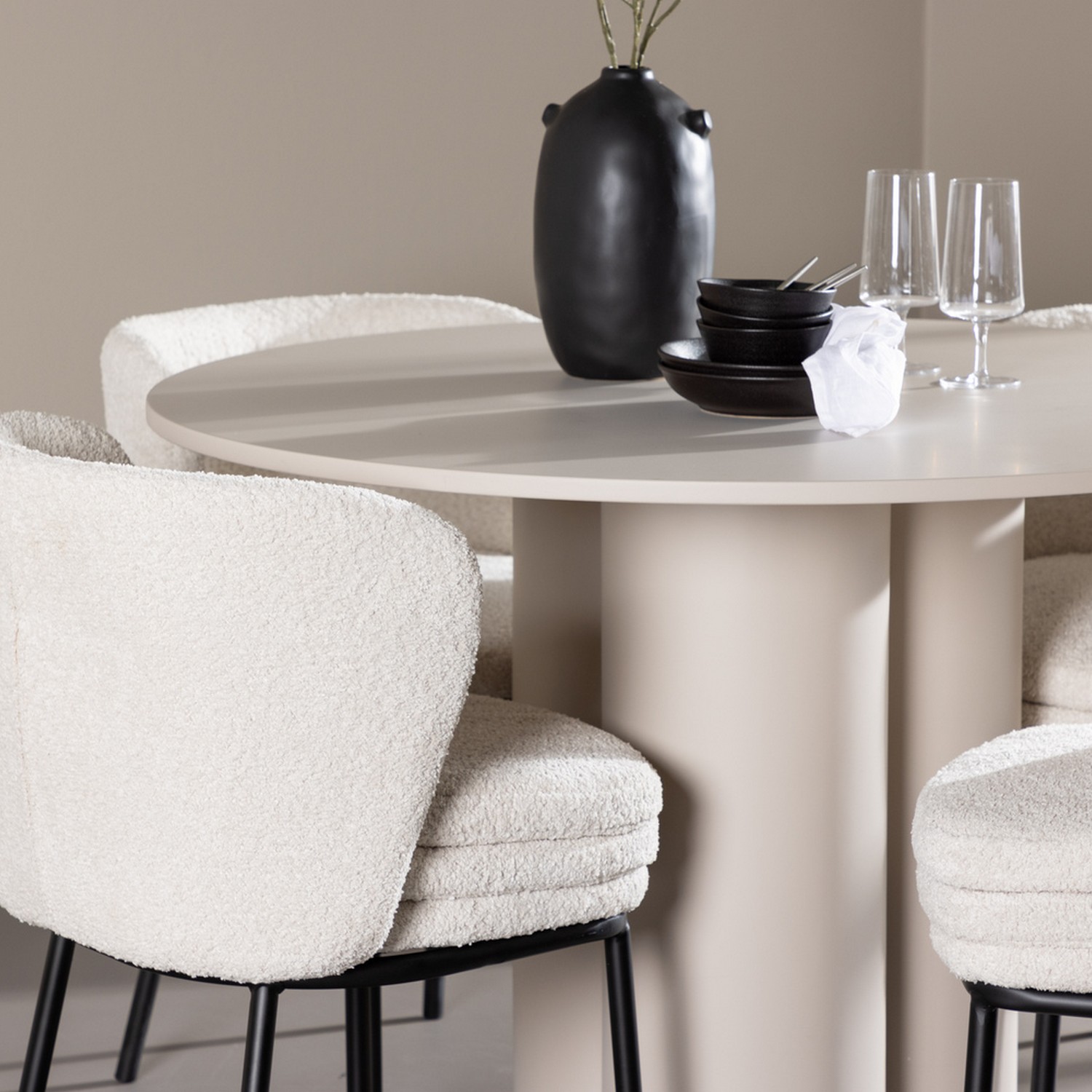 Matbord Venture Home Olivia