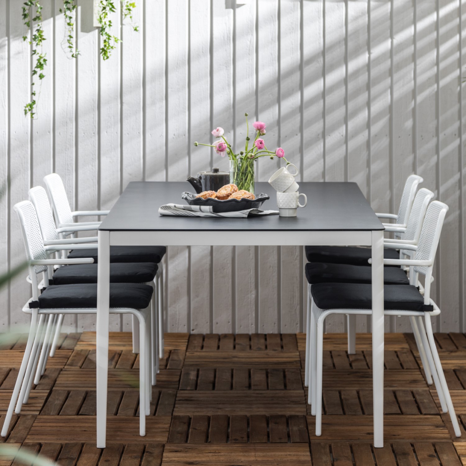 Matgrupp Comfort Garden Alex 200x100 med 6 Armstöd Stol Logan Matgrupp Comfort Garden Alex 200x100 med 6 Armstöd Stol Logan